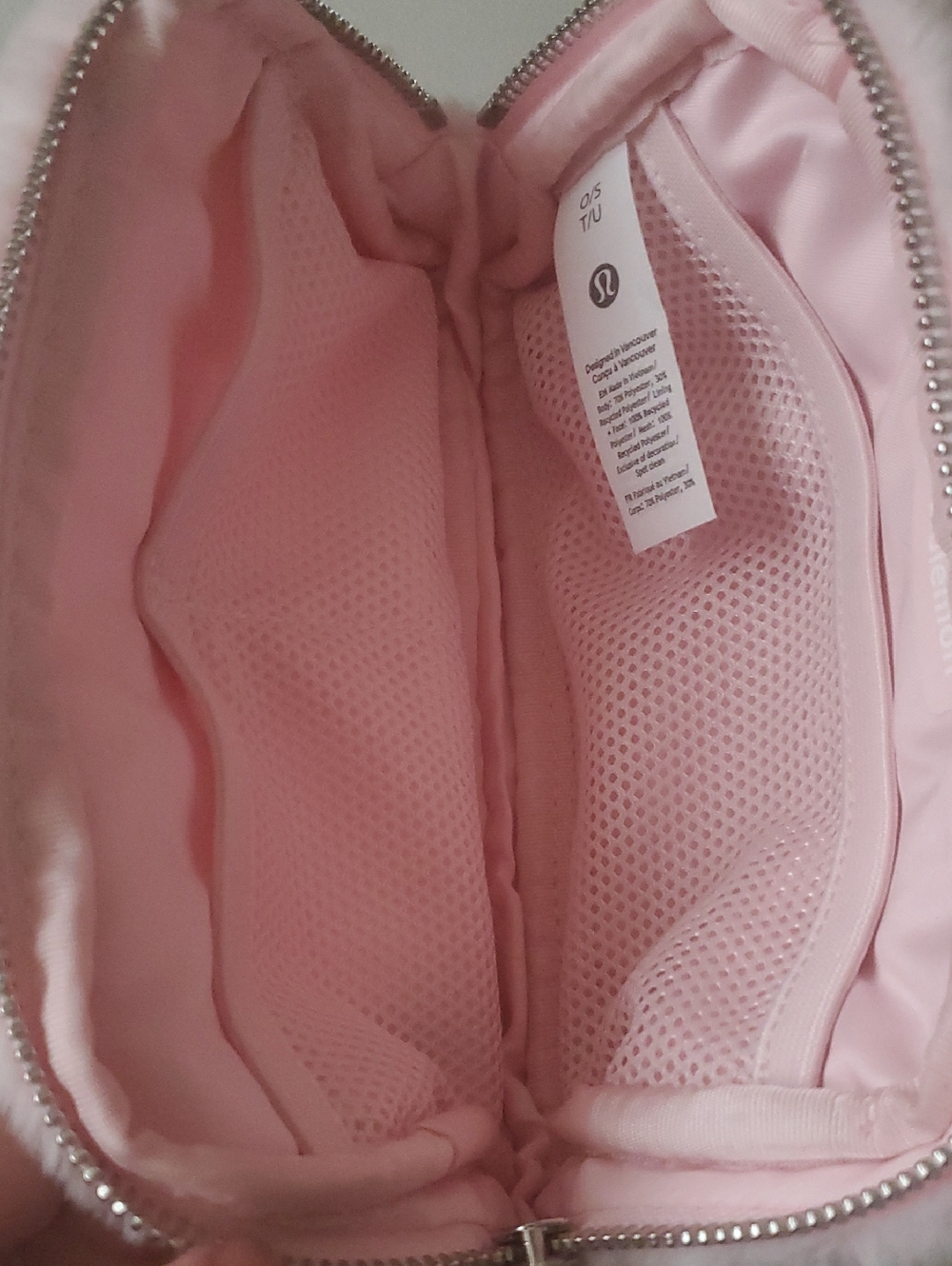 NWOT Lululemon Everywhere Plush Fleece Strawberry Milkshake Beltbag - Picture 11 of 11